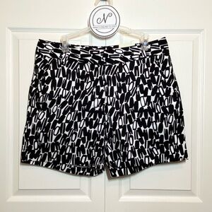 VAN HEUSEN Women’s Dressy Shorts Black/White Size 10